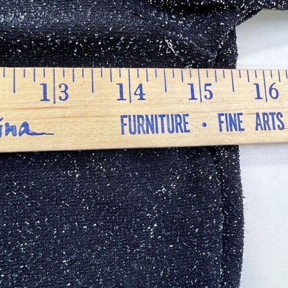 A. Byer Women's Crew Neck 3/4 Sleeve Glittering Cut Out Keyhole Top Black Large - Picture 8 of 8